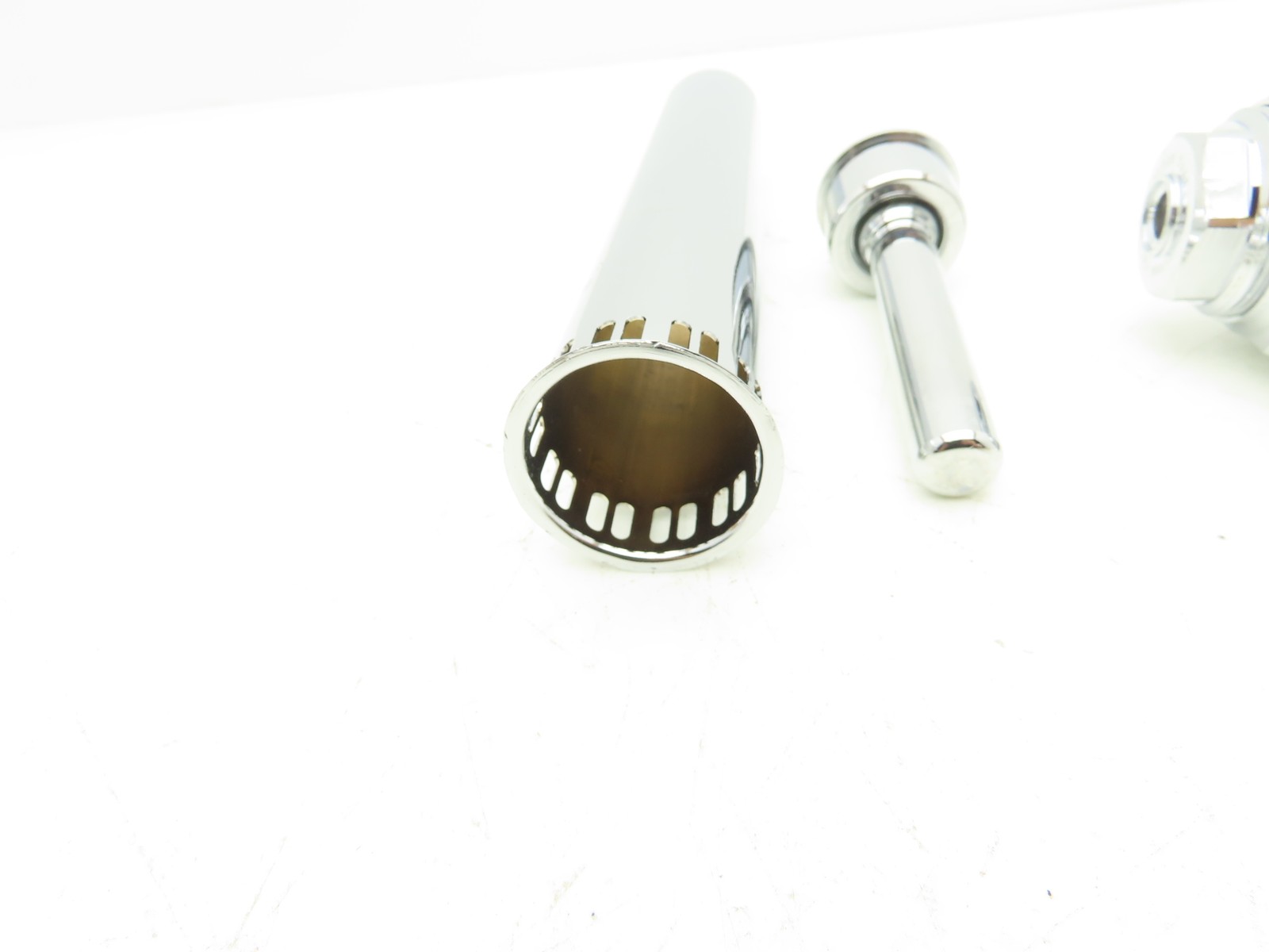 Sloan Sloan 111 XL Regal Single-Flush Flushometer Chrome IPS Inlet 1-1/2″ Spud