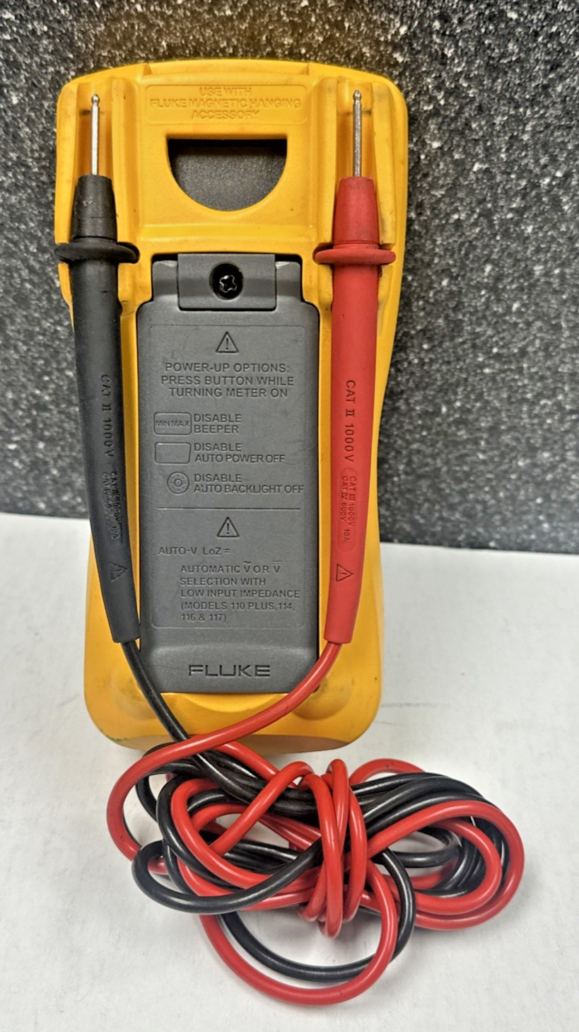 Fluke 115 True RMS Electrician Digital Multimeter Auto-Volt W/ Leads