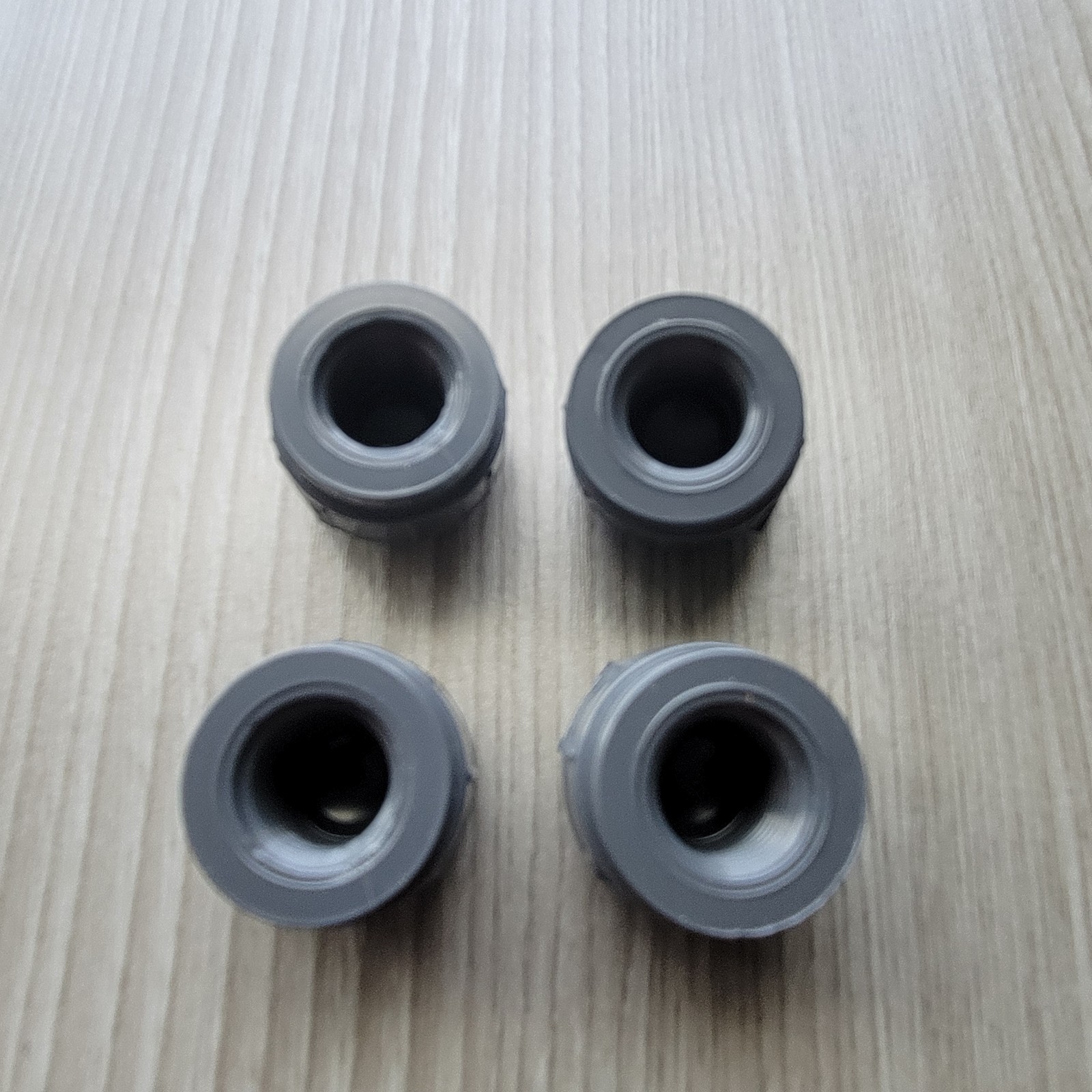 Lot Of 4 – GF+ Georg Fischer 1/4″ PVC SCH 80 NPT Threaded Pipe Cap New