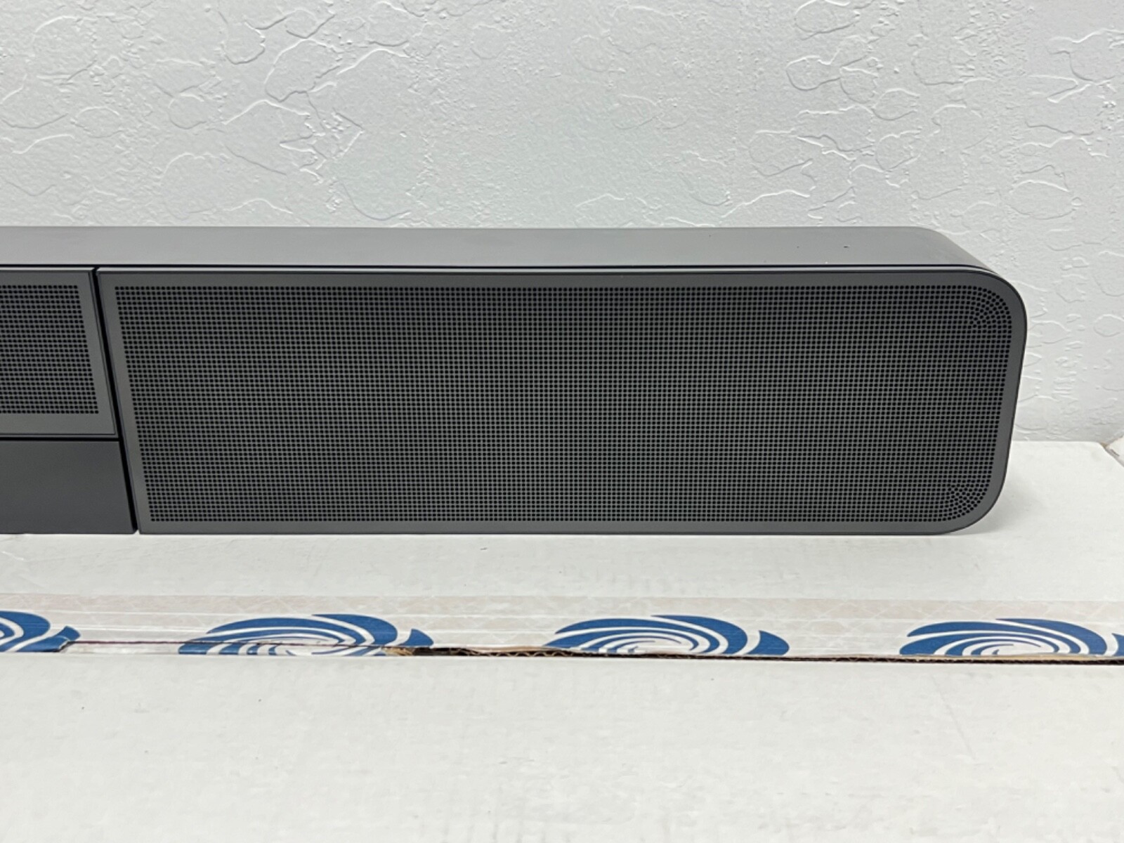 Crestron UC-SB / UC-SB1-CAM-FLEX UC Video Conference Smart Soundbar and Camera