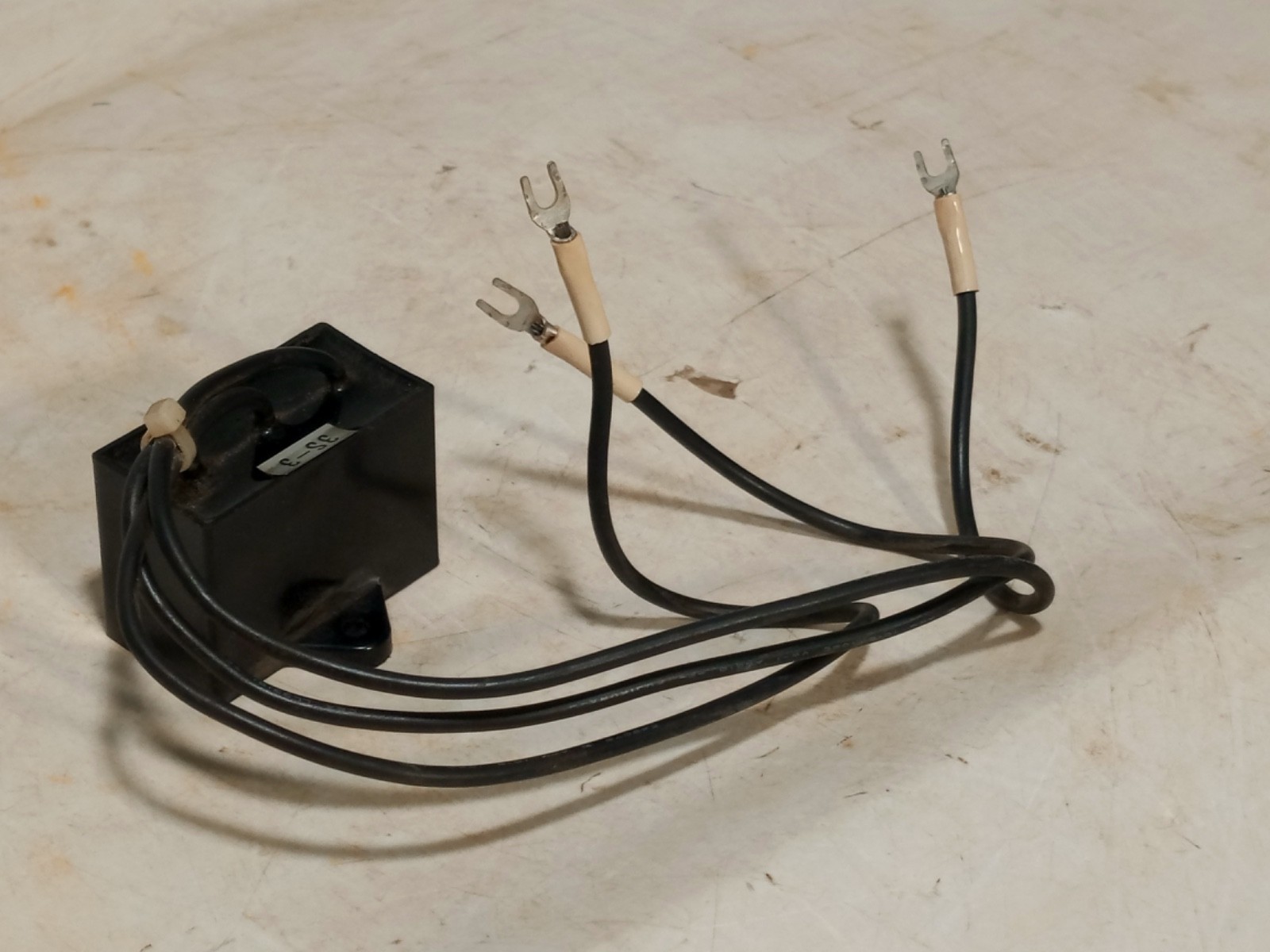 Lot of 7 Okaya 3CRE-50500 3-phase RC snubber delta 0.5uF 50ohm x3 250VAC 50/60Hz