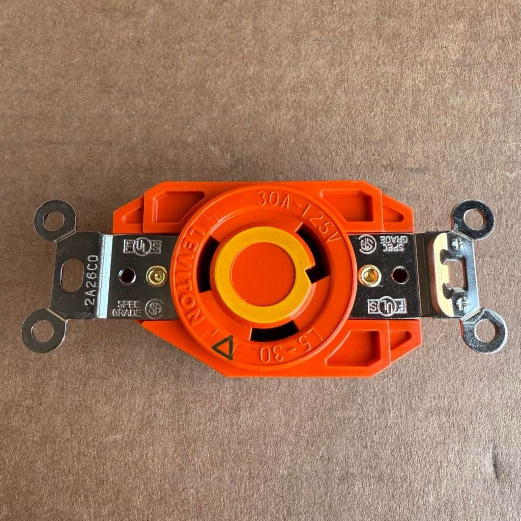 Lot of 10 Leviton 2610-IG 30A 125V L5-30R Locking Receptacle Orange NEW