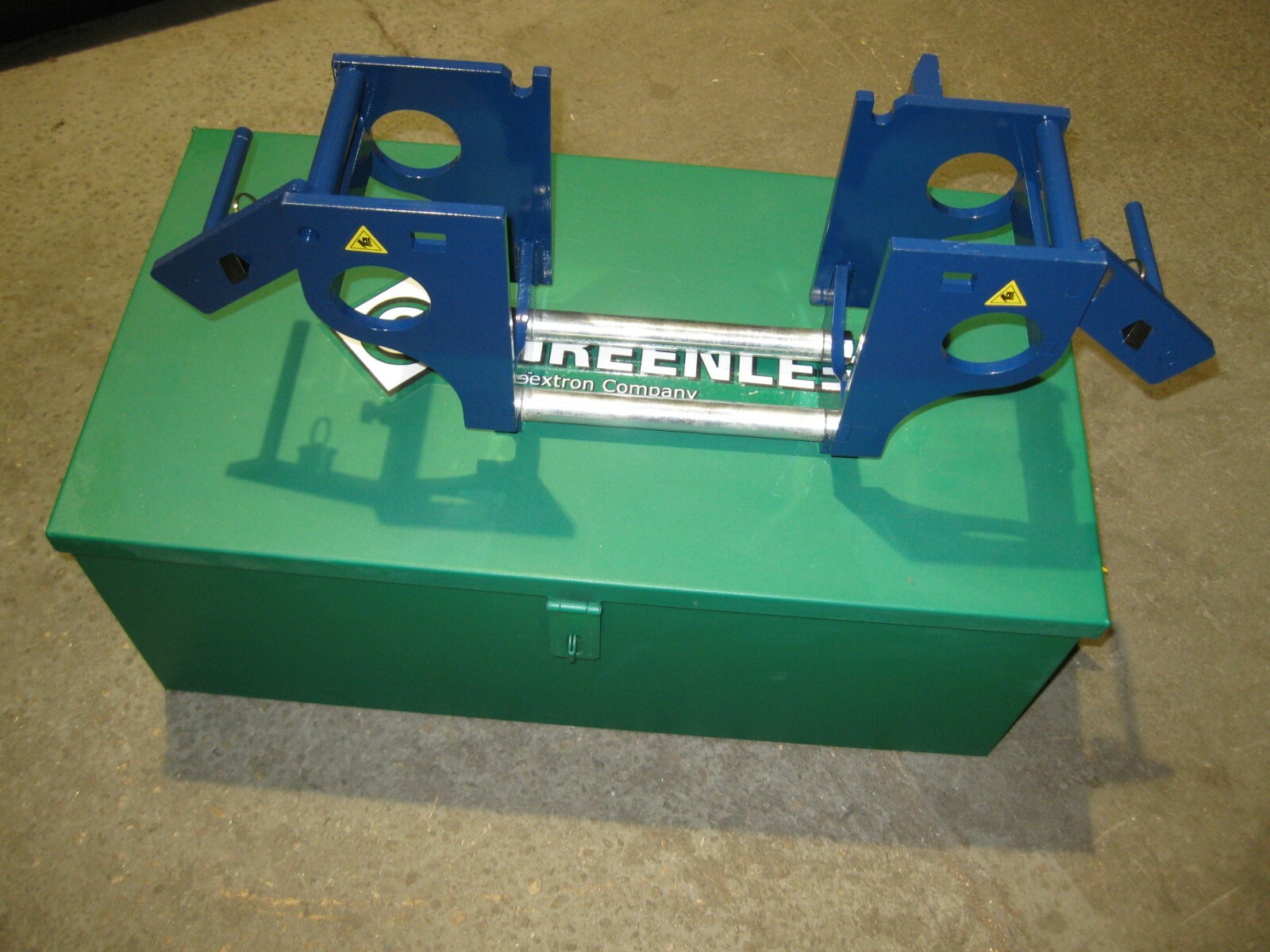 CURRENT TOOL 252-200 BENDING MOUNT USED WITH GREENLEE 881MBT BENDING TABLE