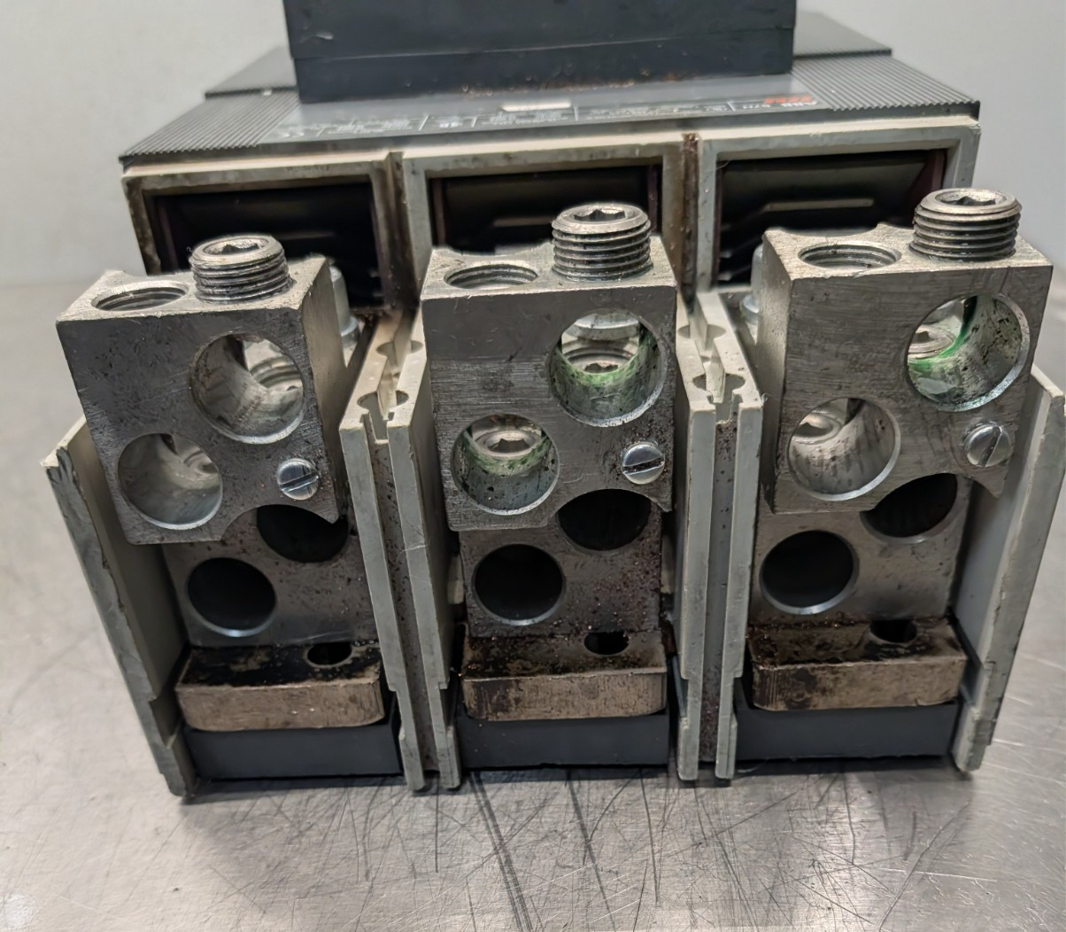 ABB S7H 1000A Circuit Breaker 3P 600V SACE PR211 3A 400v aux S7
