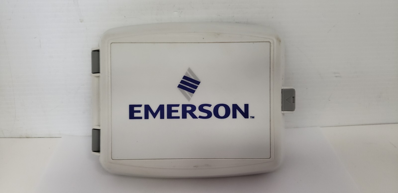 EMERSON FB107 (1DS-1) LCD TOUCHSCREEN, 1 WATT MAX, 8-30VDC INPUT, NIB
