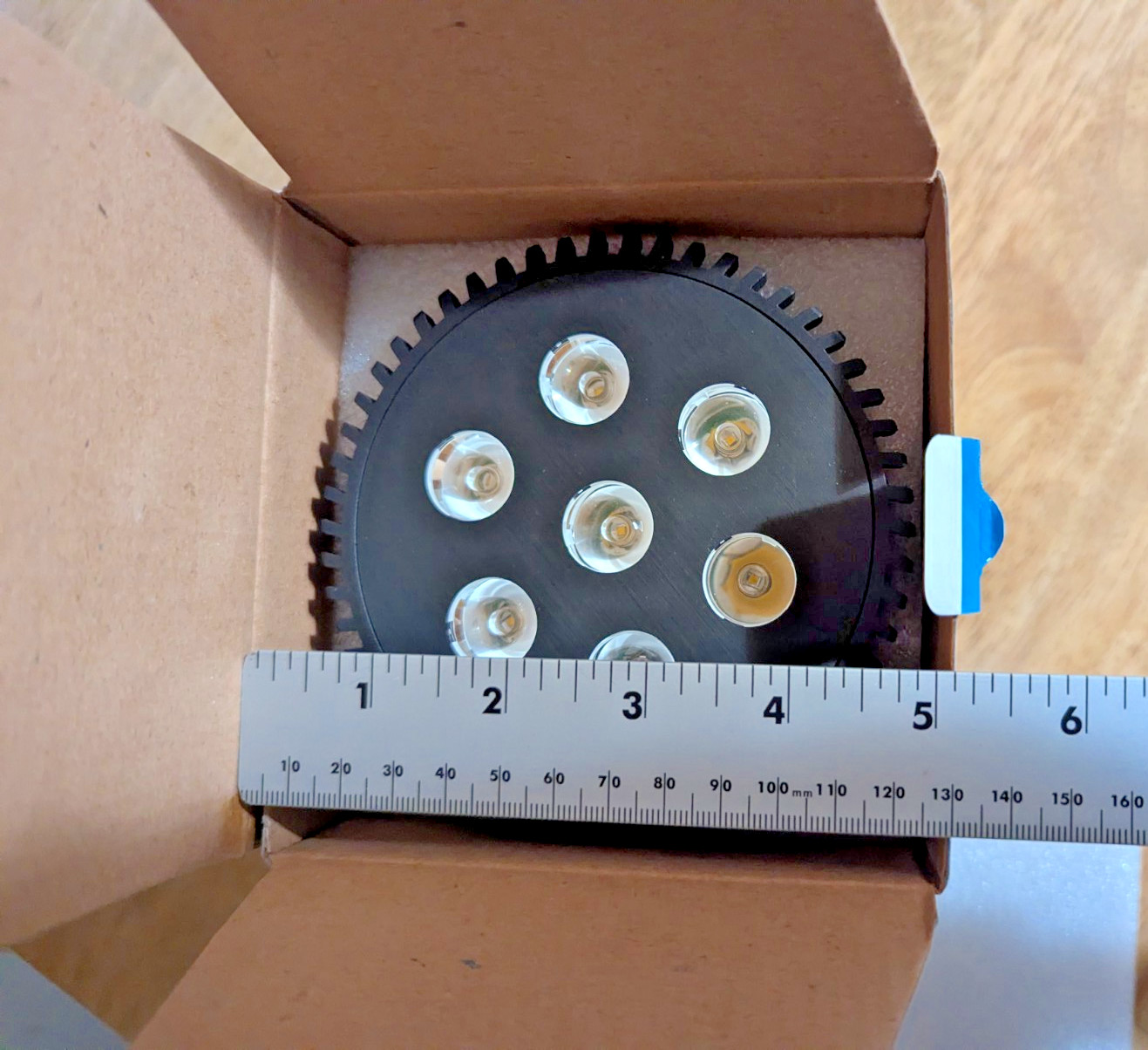 NEW in Box TOPAZ LED 21W PAR38 Reflector Light Bulb 50000 Hours CREE SP-15 3200K
