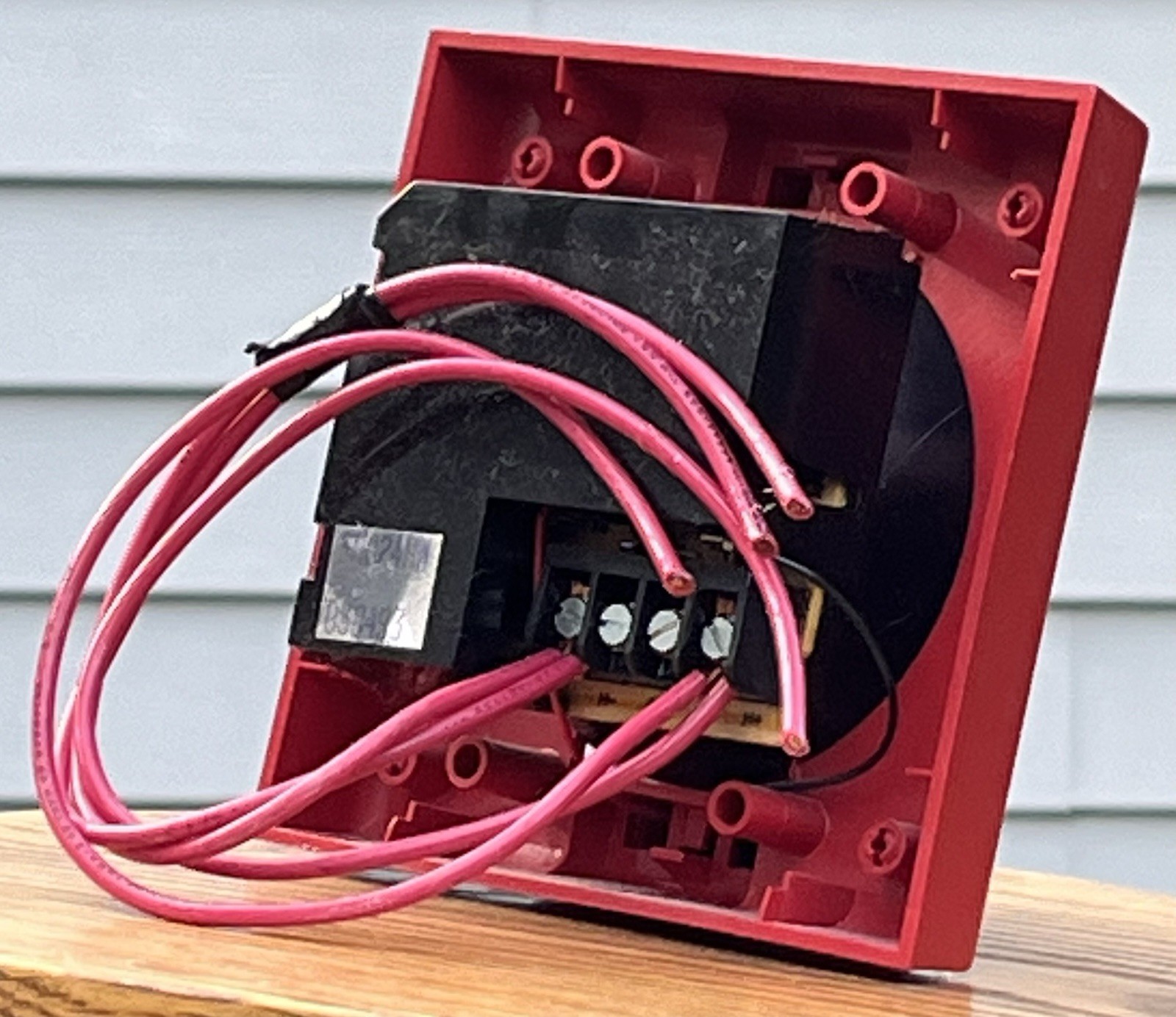x1 Gentex SHG24W