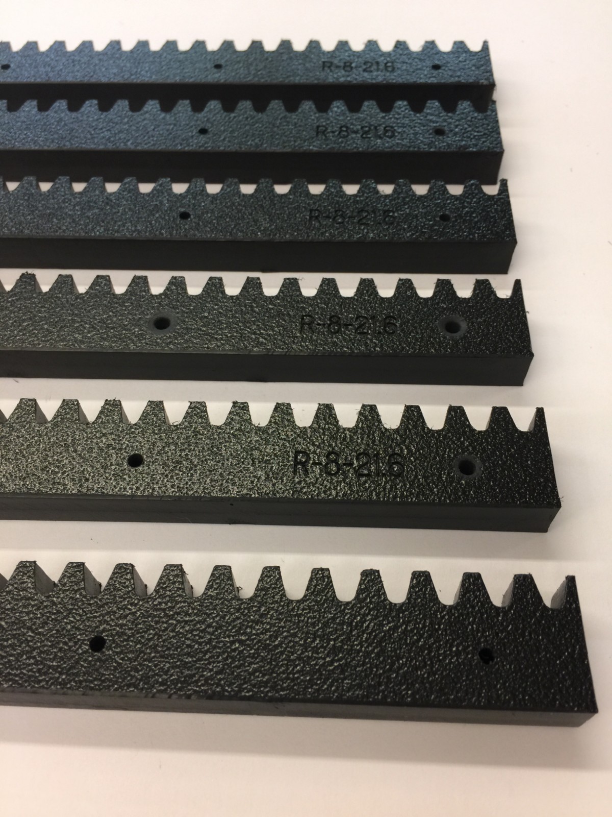 DIY MAKER SPUR GEARS FROM BOSTON MA.1/4″ BORE 8 PITCH, HUBS, SHAFT, GEAR RACK