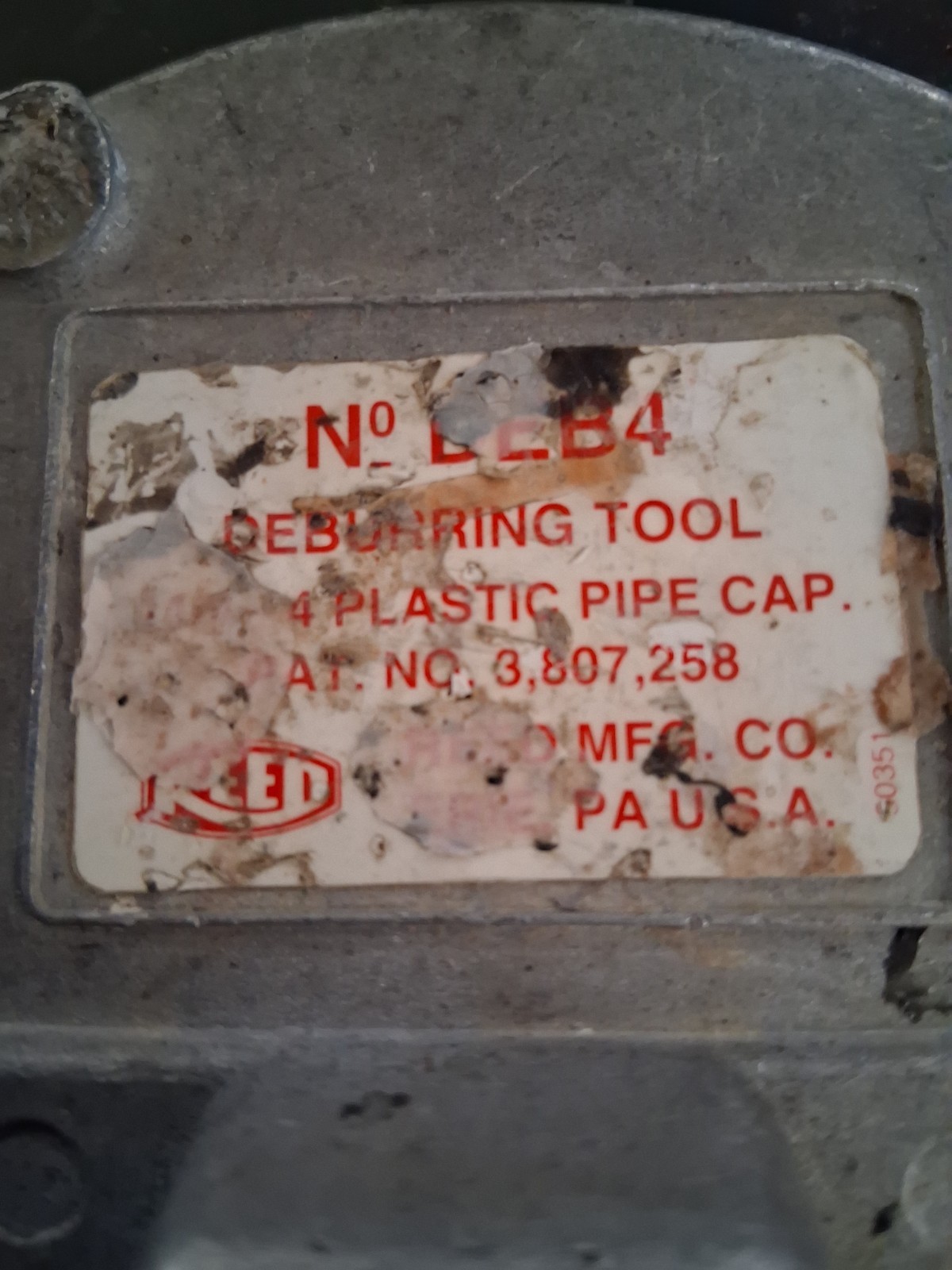 Used Reed Tool DEB4 Deburring Chamfering Tool for Plastic, 1-1/4 to 4-inch 04430