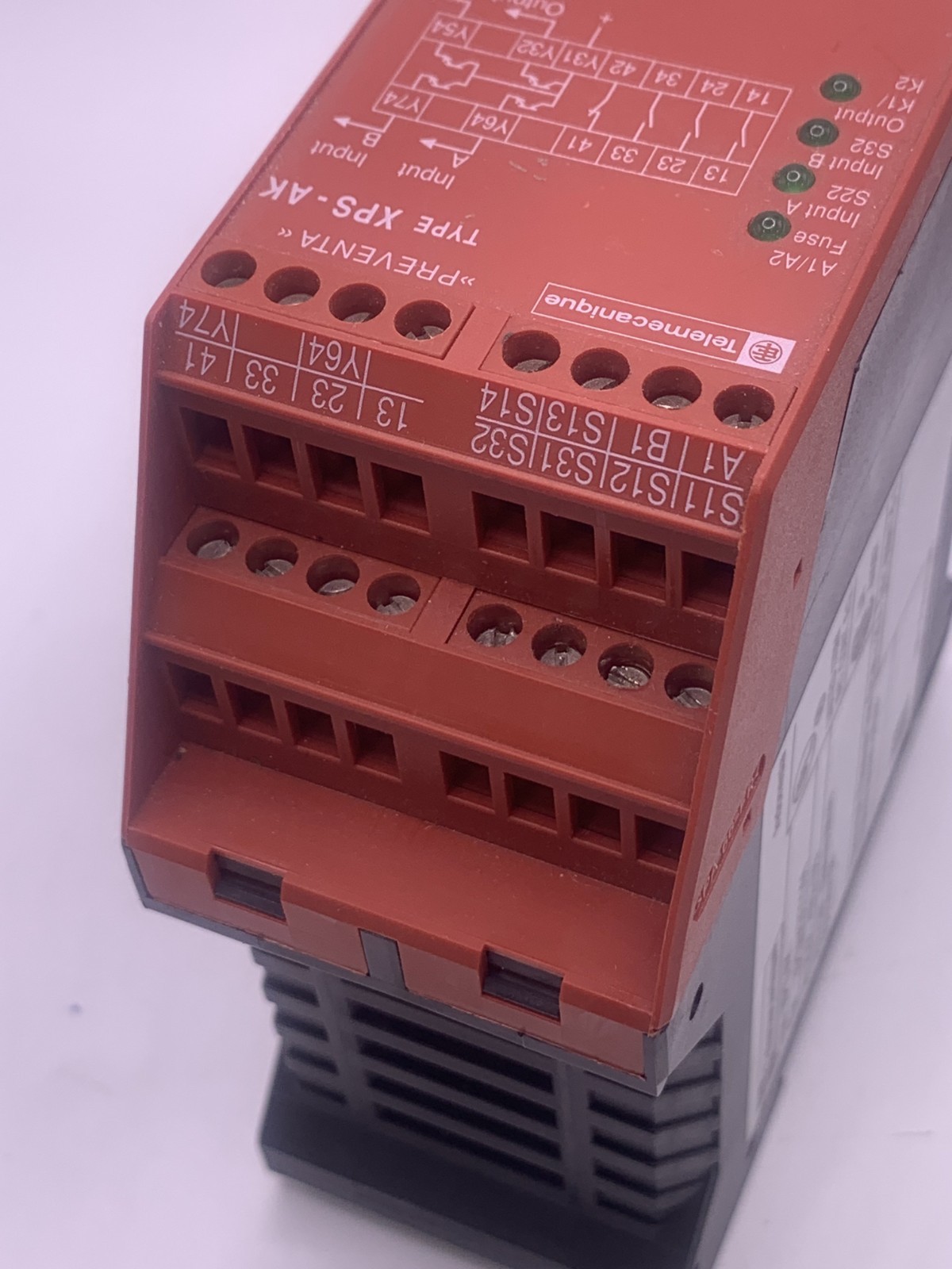 Telemecanque XPS-AK Safety Module, Emergency Stop, 230VAC, 24VDC, XPSAK311144