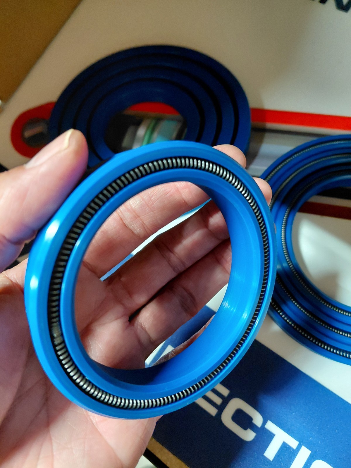 Mailhot SK-36 Telescopic HD Dump Cyl Seal Kit SS Spring Loaded TPU/45 U-Seals
