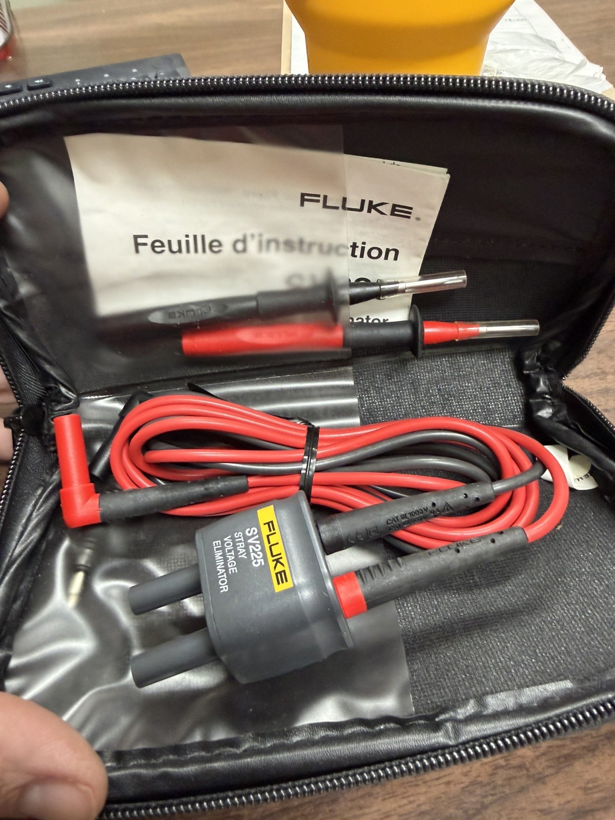 Fluke Test Lead Kit TL225 SureGrip Stray Voltage Adapter (TL224 TP220 SV225 C75)