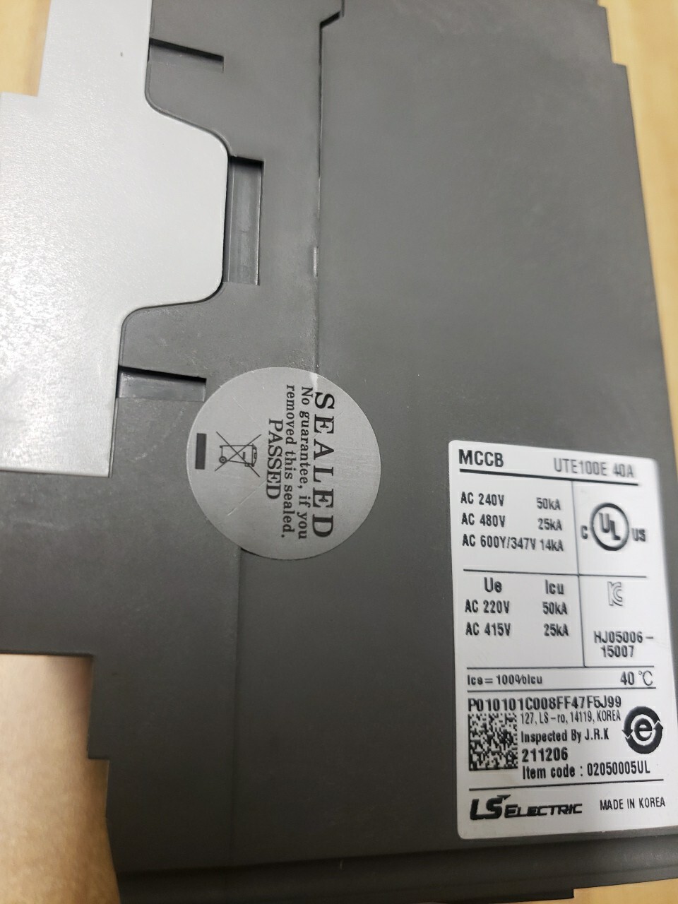 NEW LS MCCB UTE100E SUSOL CIRCUIT BREAKER 40A 3P 240/480VAC 50/25KA (KB) NEW