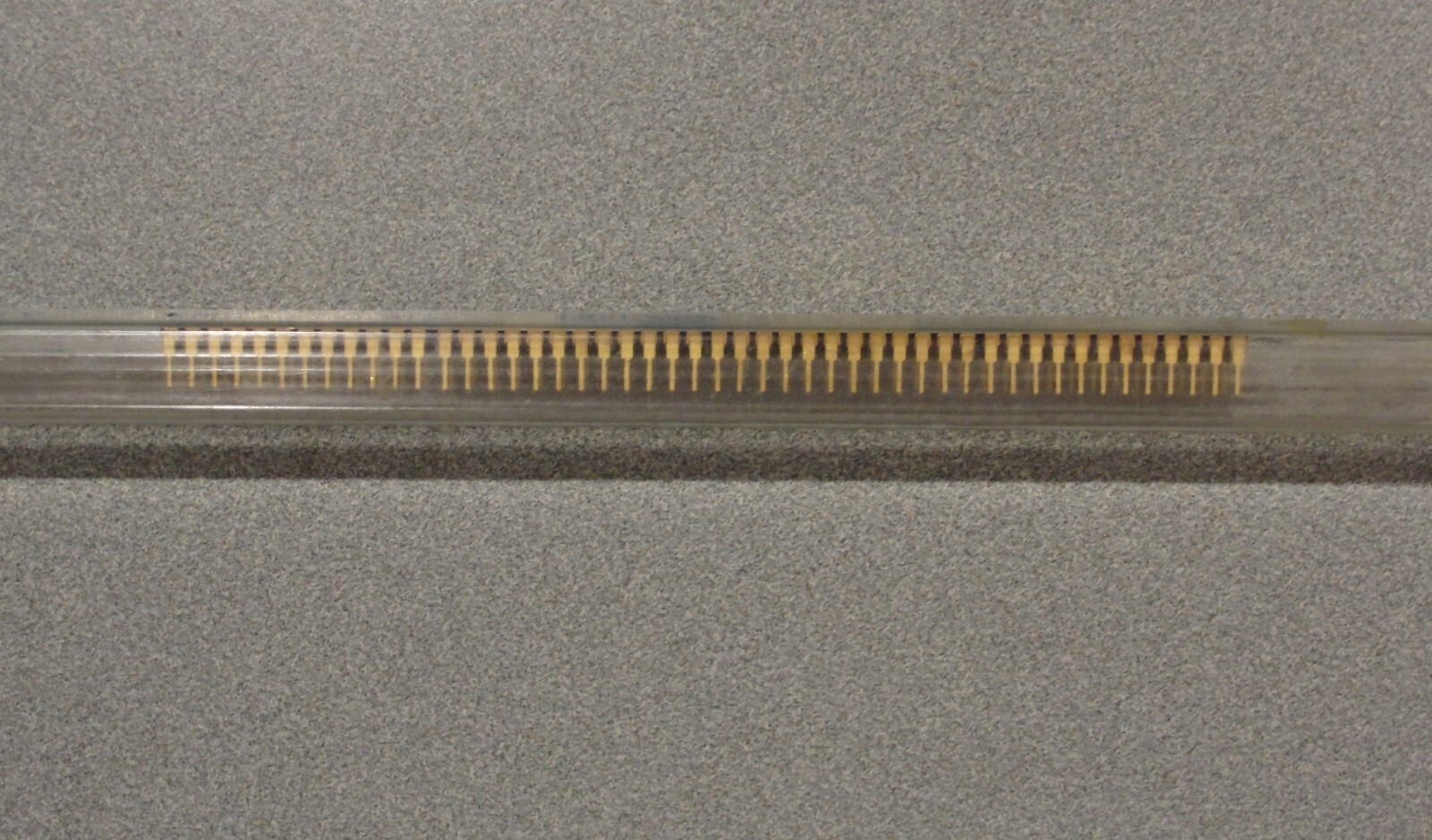 Four (4) IDT IDT7198 S35C IDT7198S35C CMOS 16K x 4 Static RAM CDIP28