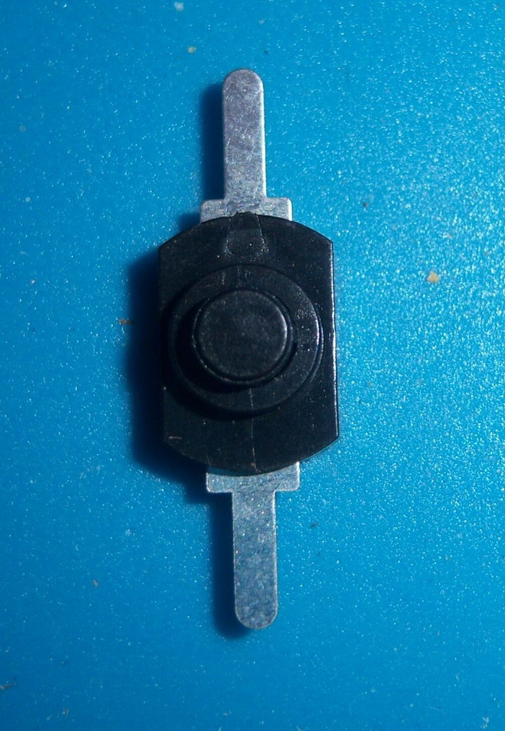 Mini Push Button Latching On Off Switches weatherproof 30v Lot 10, 36, 70 USA