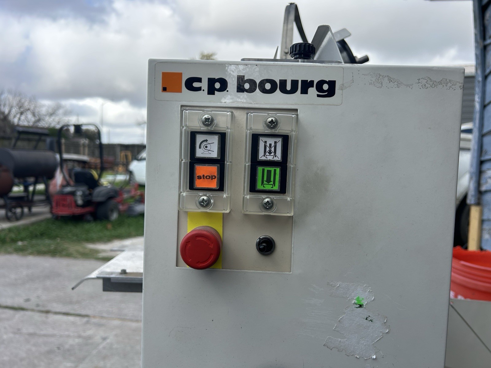 C.P. BOURG COLLATOR, MODEL AGR, 120VOLTS, 60 CYC, 5 Amp.