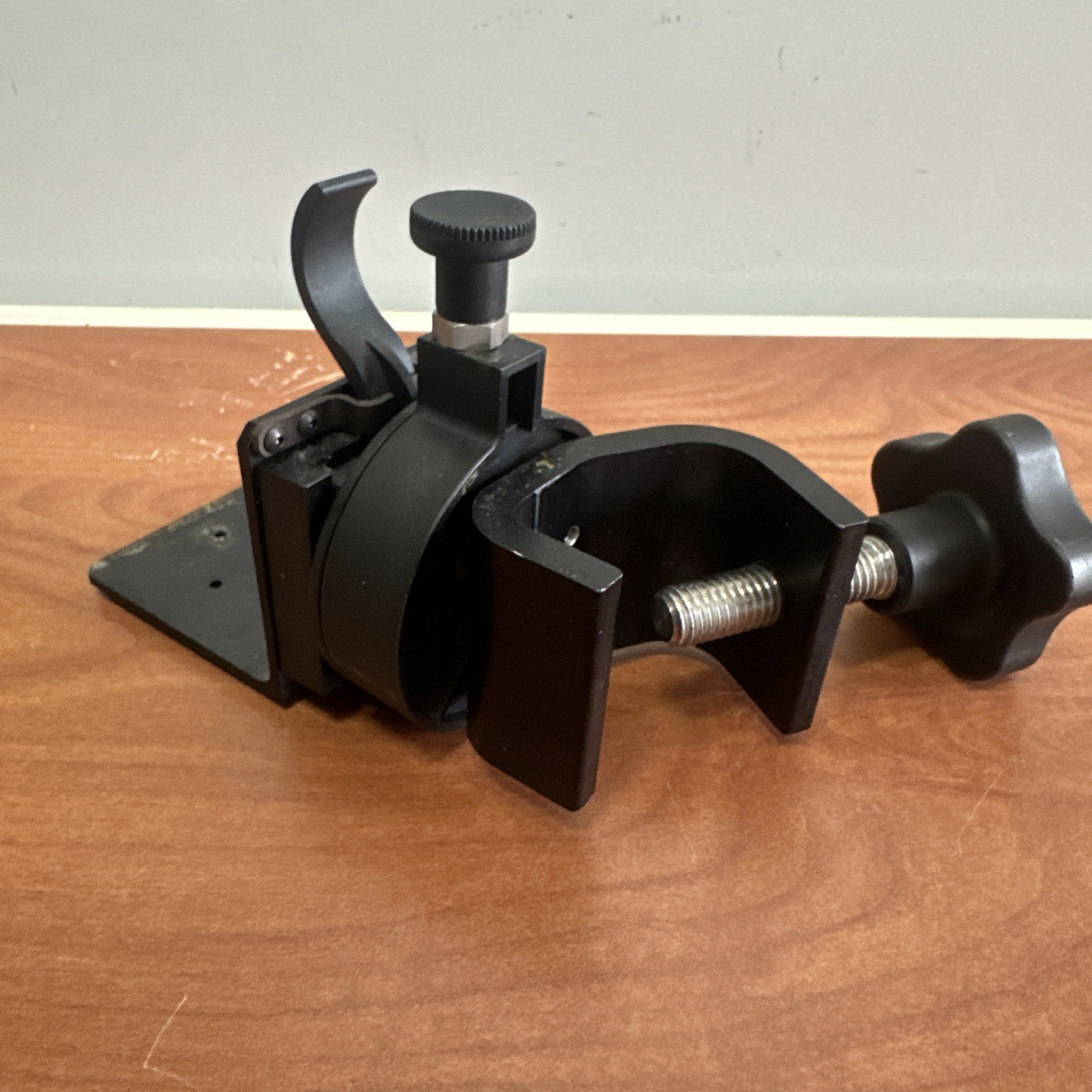 Medfusion 3500/4000 Rotating Pole Clamp (22-1050-51)