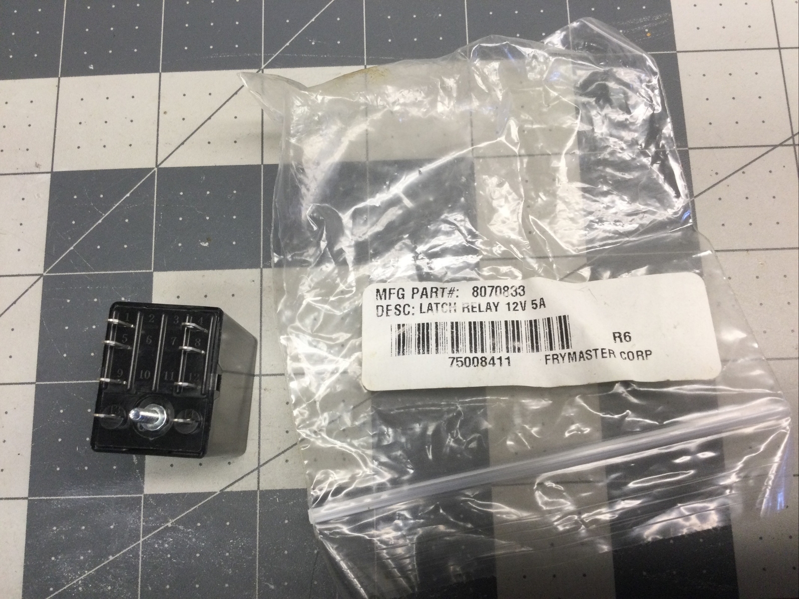 FryMaster 807-0833 Relay 12V 5A DPDT. – (LXC3K)