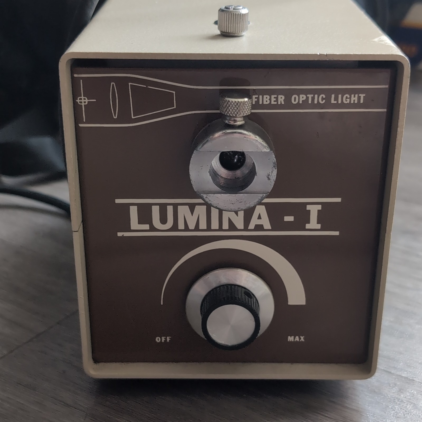 CHIU Technical Corporation Lumina-I Fiber Optic Light Source FO-150 150W 115VAC