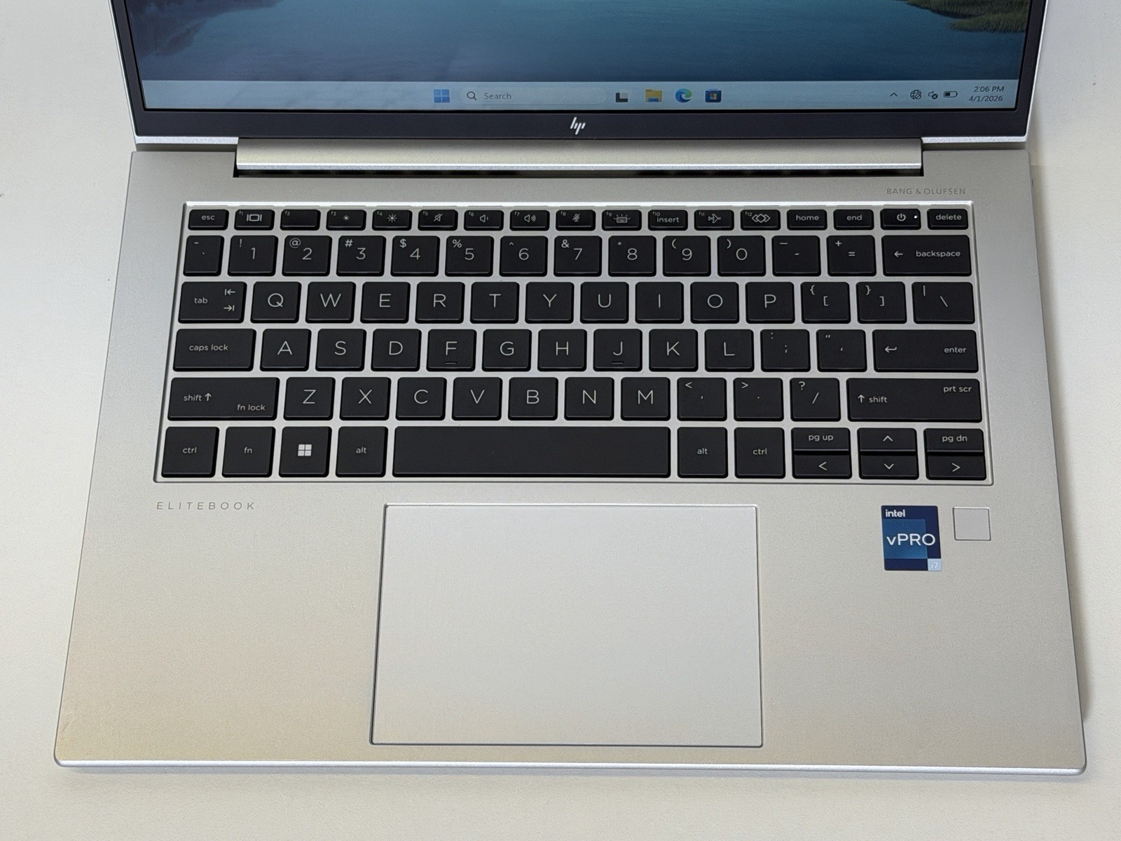 HP EliteBook 1040 G10 14″ Touch i7-1365U 10 Core 16GB 512GB Win11Pro WRTY