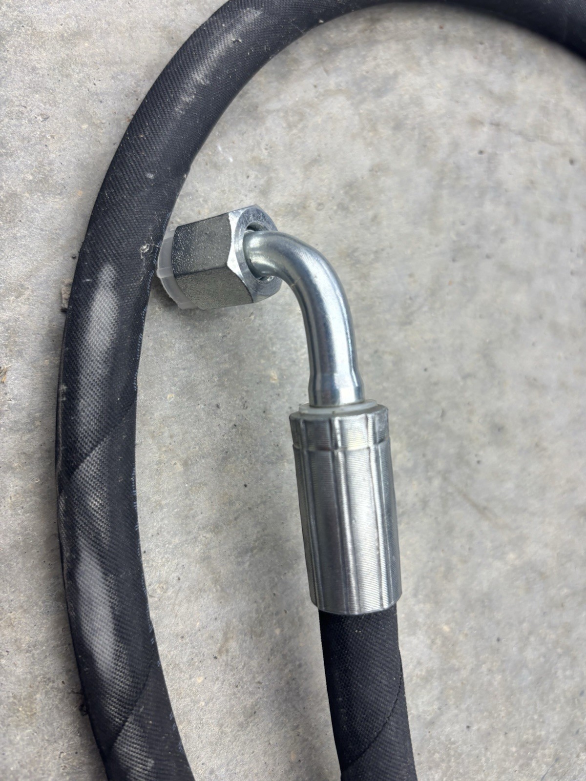 Agt Miva Chinese Mini Excavator Hydraulic Hose M14x1.5 X 77″ One End 90° One Str