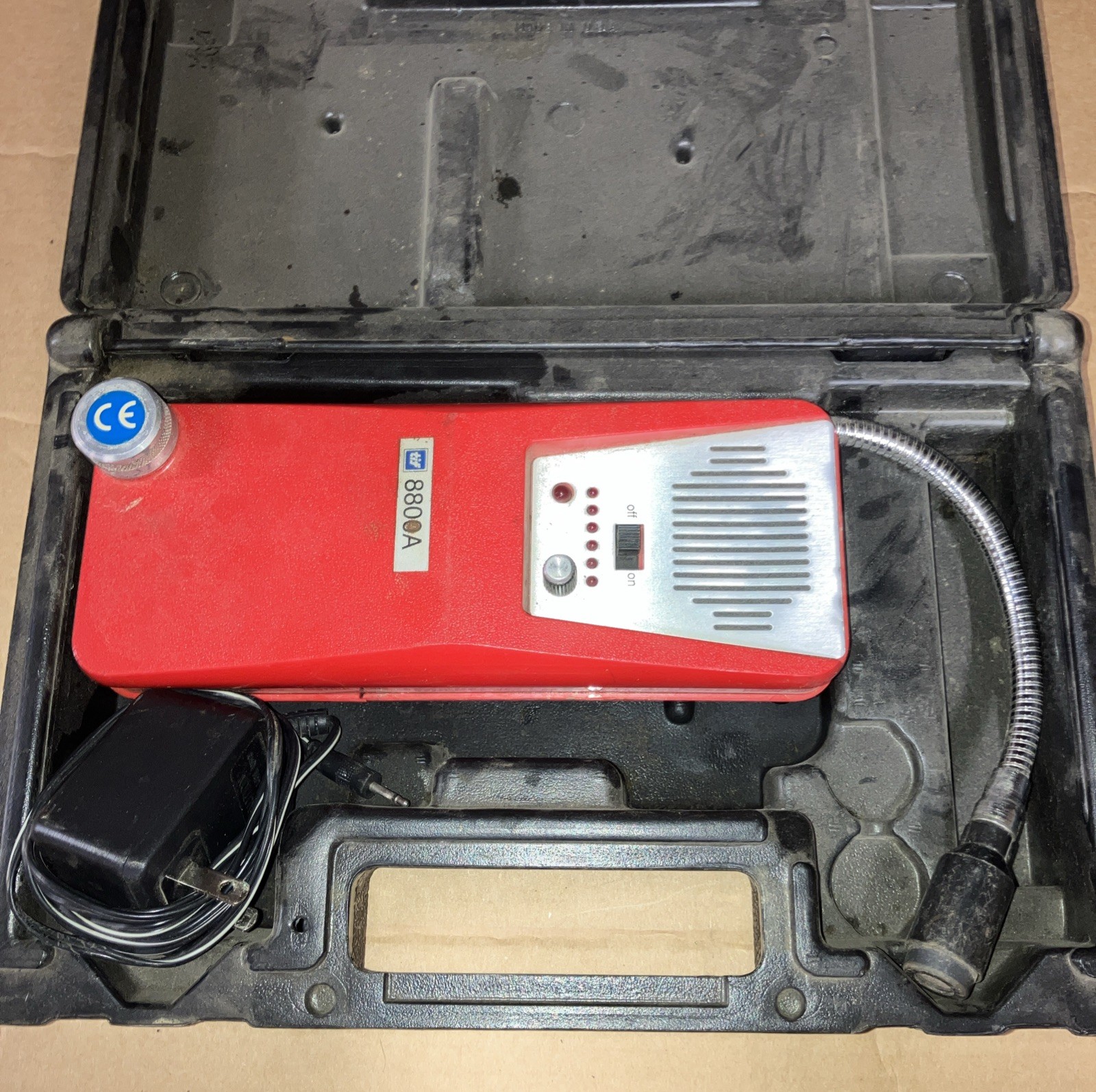 TIF 8800a Combustible Gas Detector with Case & PSU (POWER ON TESTED ONLY)
