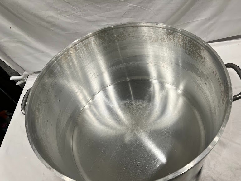 Vollrath 68460 Wear-Ever Classic Select 60 Qt. Heavy Duty Aluminum Sauce Pot