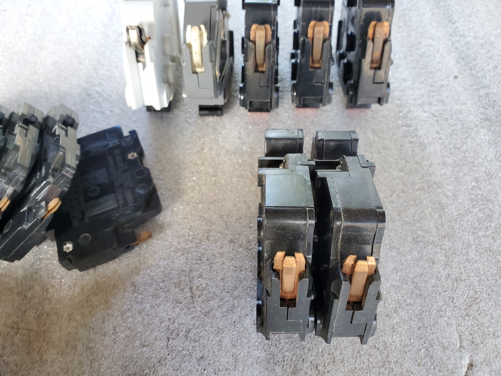 Lot of 20 Federal Pacific Electric Breakers Stab-Lok 50A 40A 30A 20A 15A