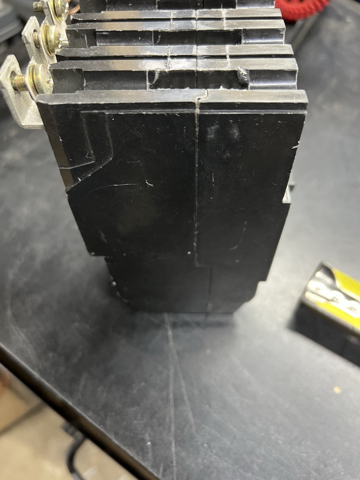 GE TEY340ST12 Circuit Breaker 3 POLE 40AMP W/ 120V SHUNT TRIP