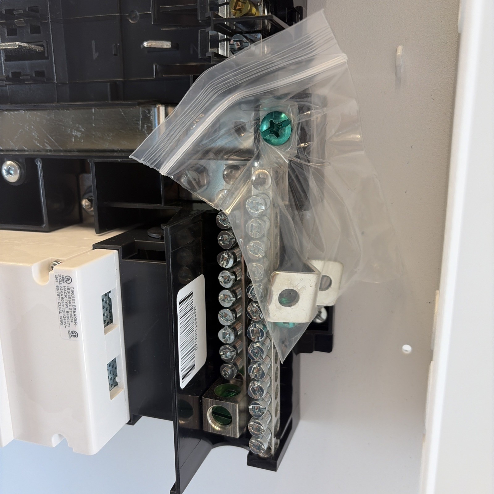 Leviton 225 Amp 42/42 Main Breaker Indoor Load Center LP422-BPD White