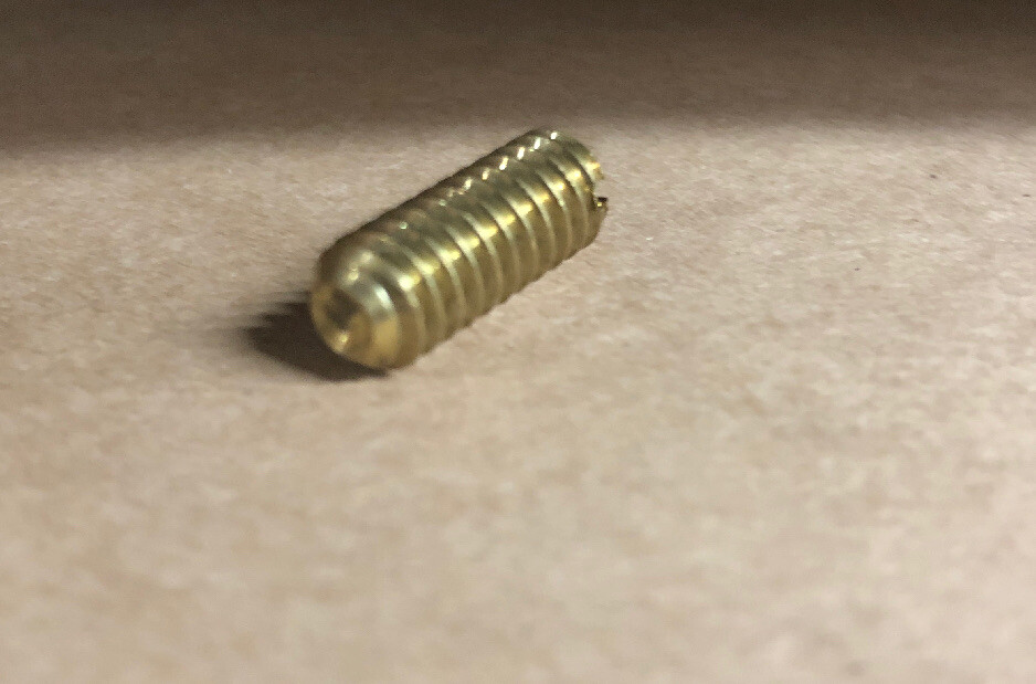 (25) 1/4-20 X 5/8 Slotted Set Screws Brass Cup Point 1/4 x 5/8 BRASS