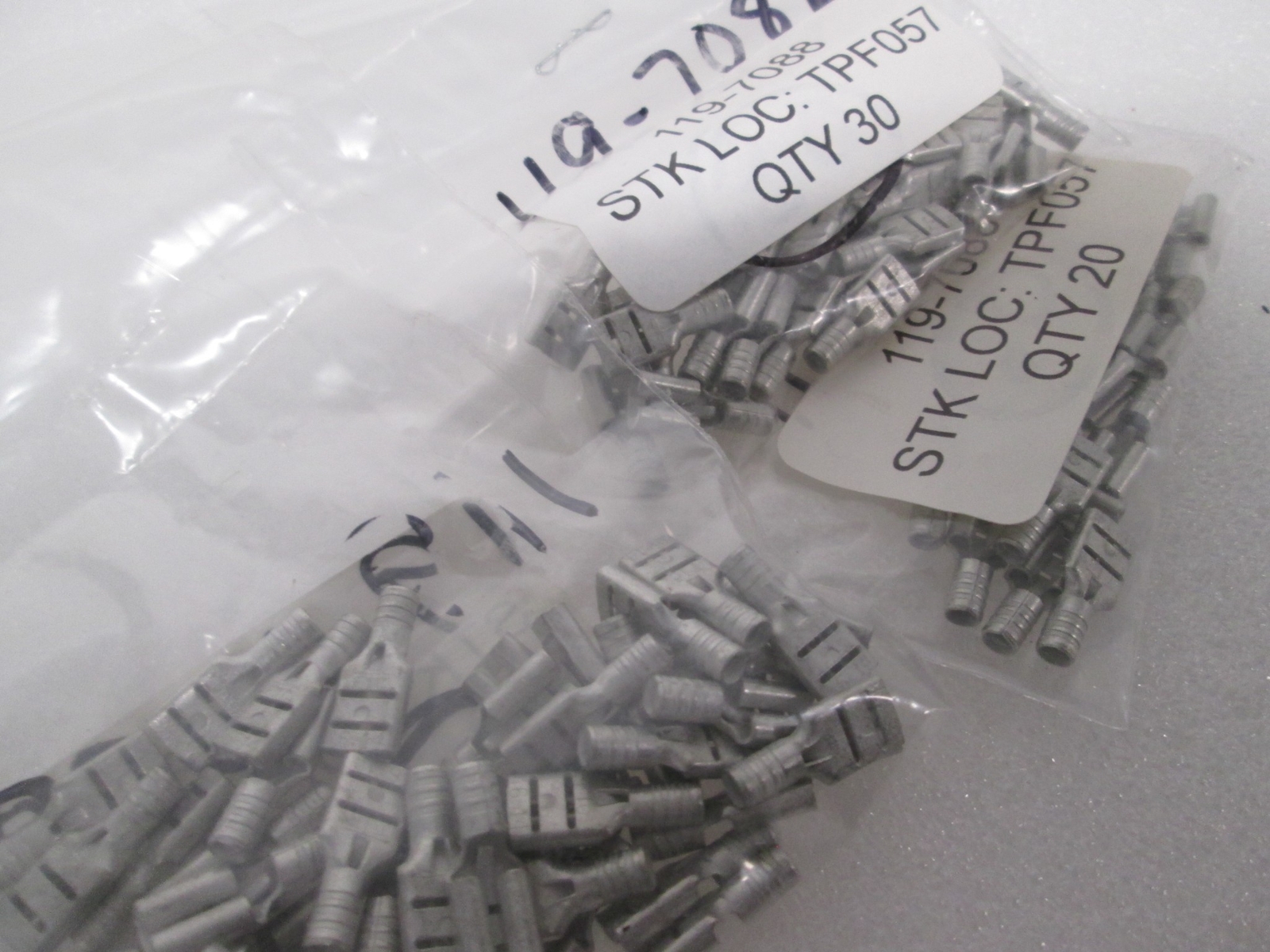 119-7088, New, Lot of 100