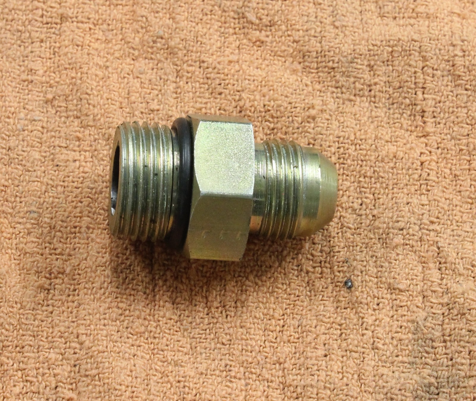6400-08-10 1/2 inch Male JIC x 5/8 inch Male O-Ring Boss Adapter coupling
