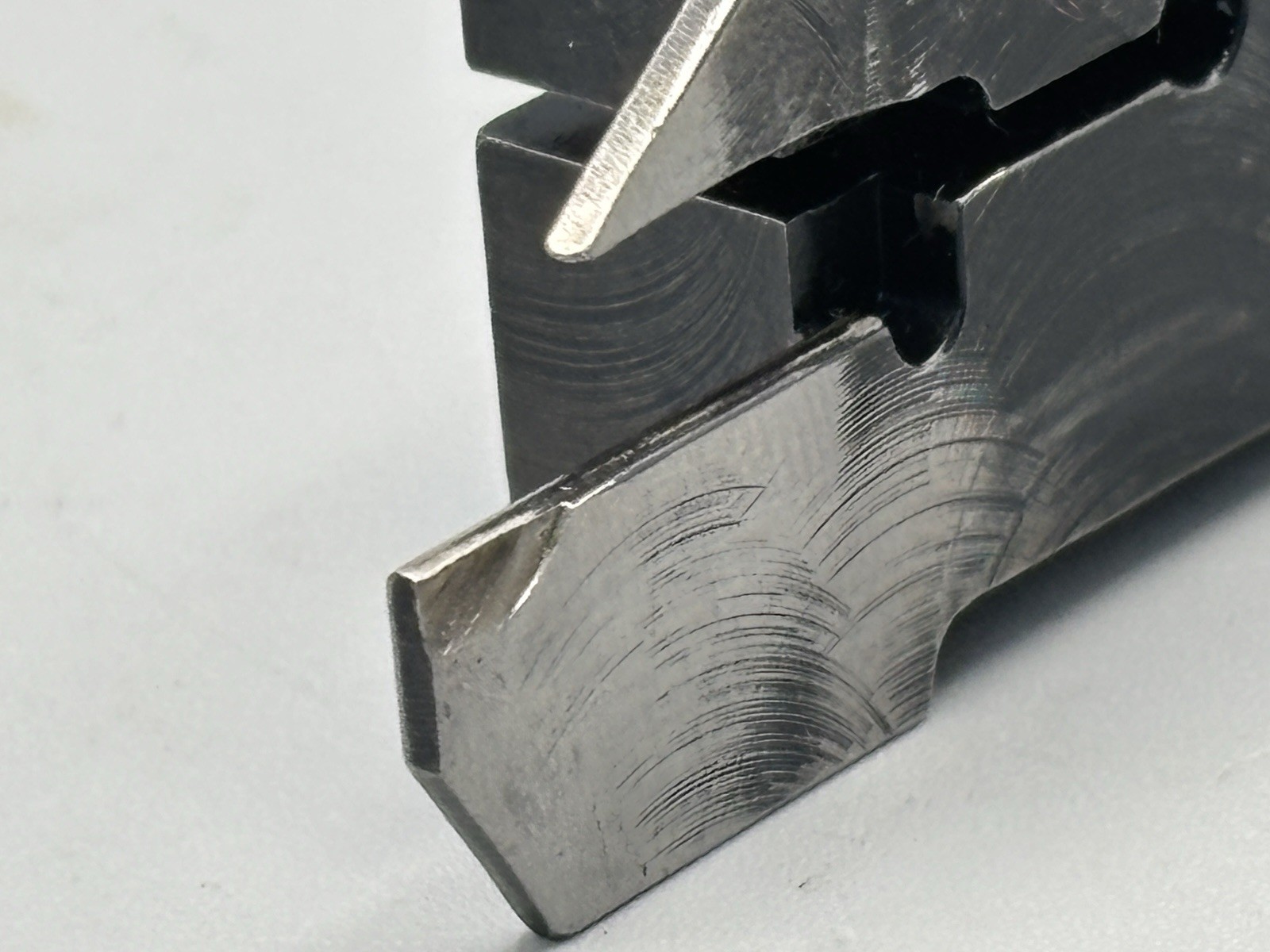 Sandvik RF123E059-08B 1/2″ Shank Indexable Grooving Parting Turning Tool Holder