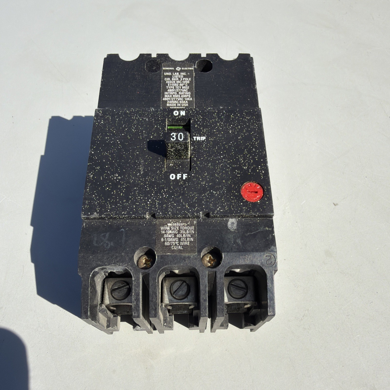 GE TEY330 CIRCUIT BREAKER, 480/277-VOLT, 3-POLE, 30-AMP, BRK / TEY FRAME