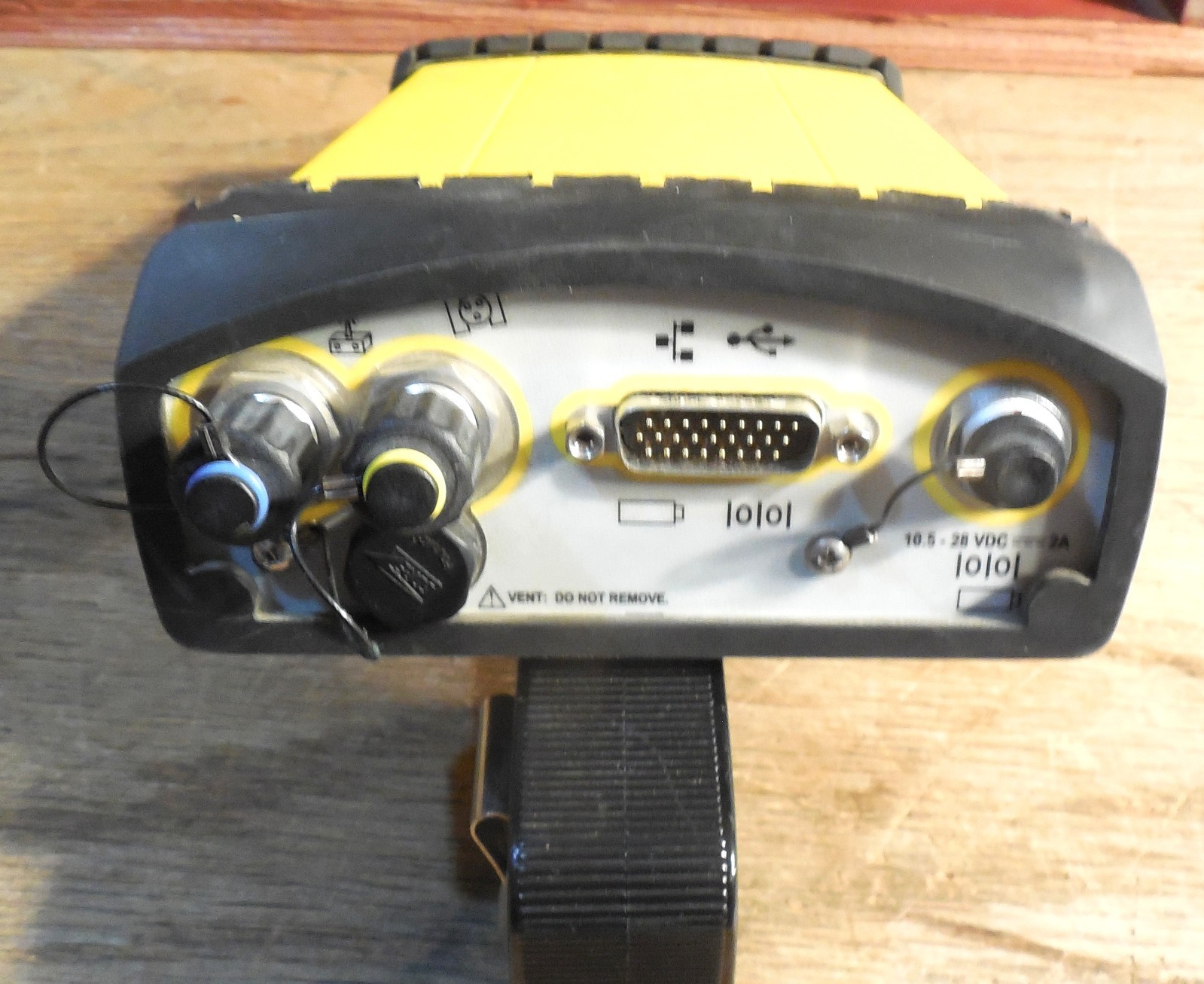 Trimble SPS850 Blue Tooth Power Station SPS Extreme GPS – battery unknown shape
