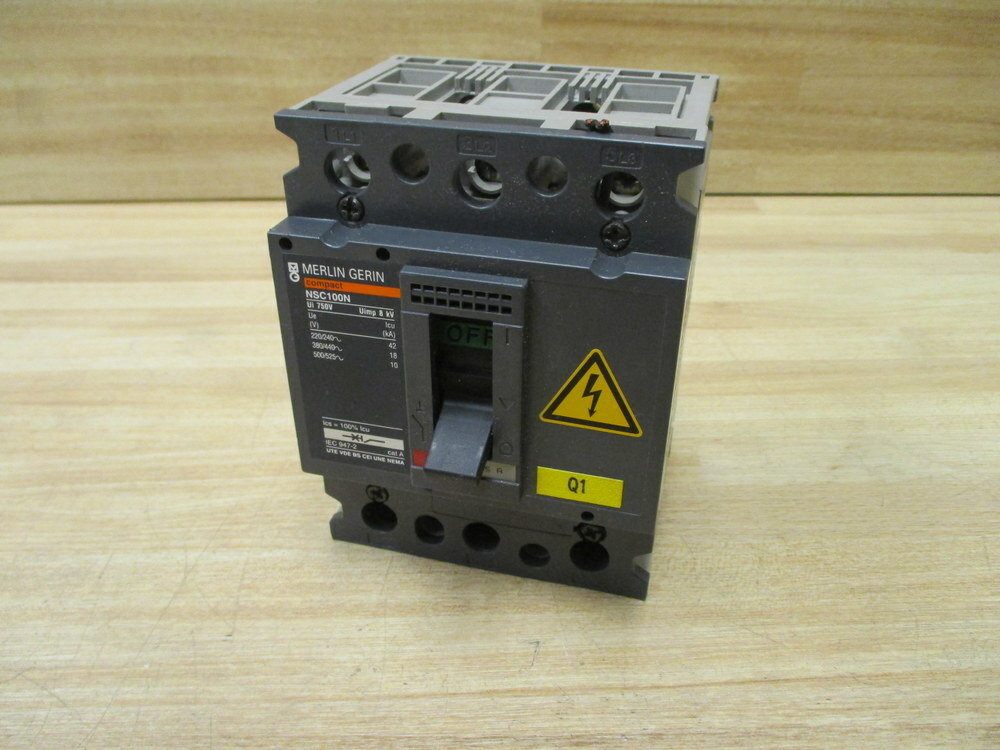 Schneider Merlin Gerin Square D NSC100N/NA Circuit Breaker NSC100N 25 AMP