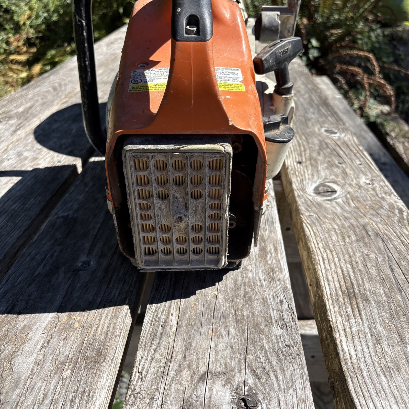 STIHL TS 400 Gasoline Handheld Cut-Off Concrete Saw, 14 in Max Blade Works Well