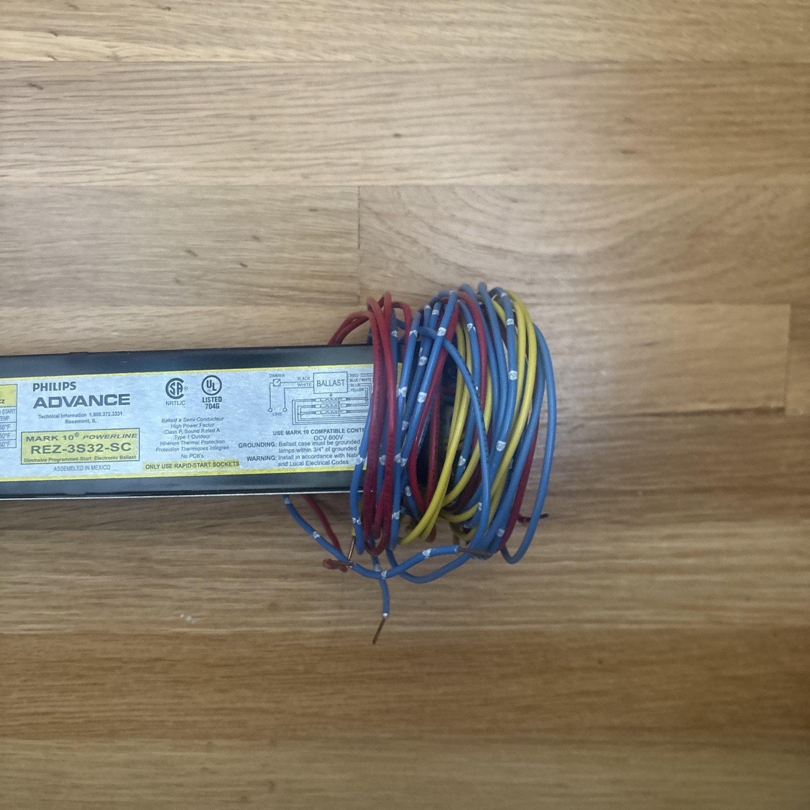 Advance REZ-3S32-SC Mark X Dimmable Fluorescent Ballast (3-Lamp) F32T8 F17T8