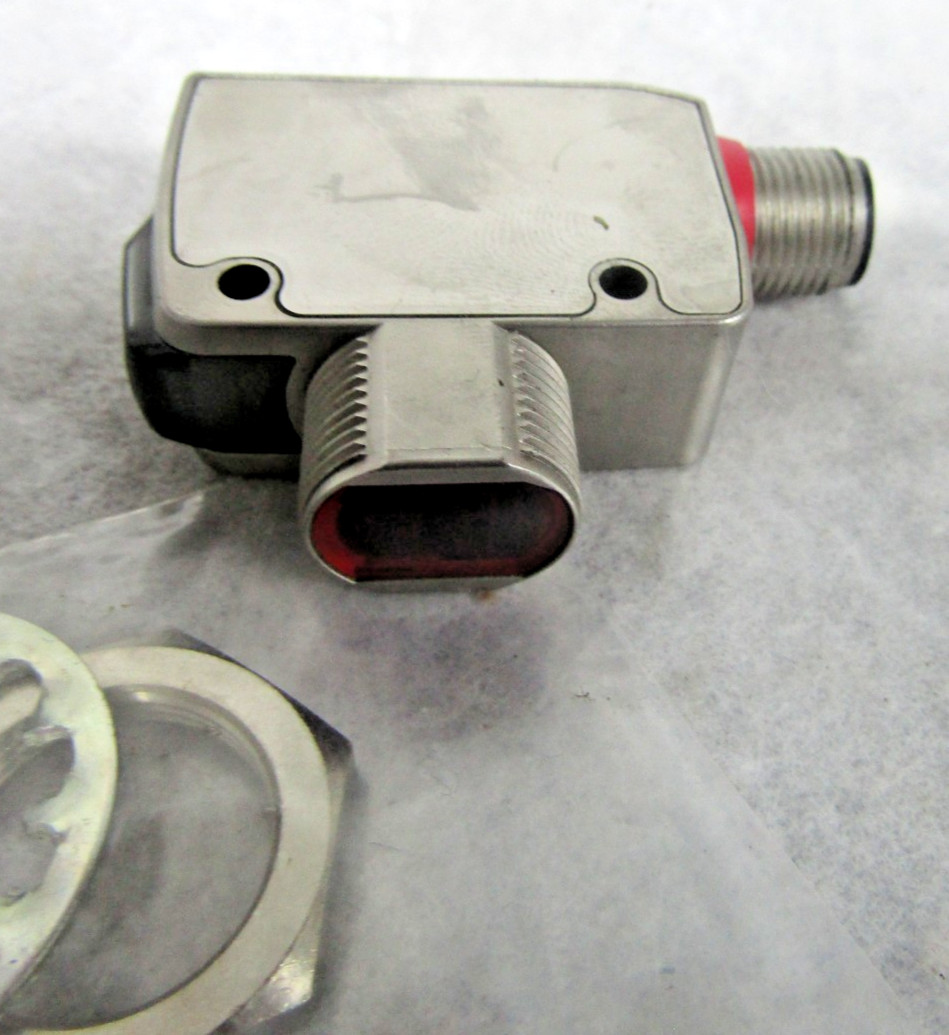 ✌️NEW KEYENCE LR-ZH490CB LASER SENSOR
