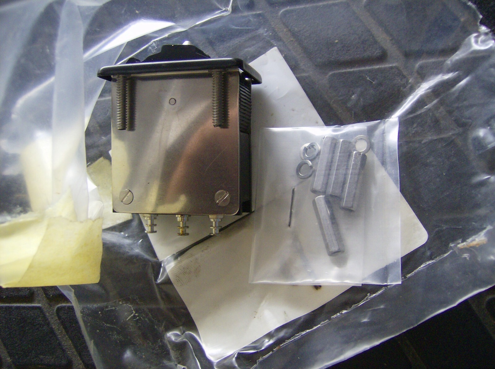 6210011036475 LIGHT INDICATOR 1101-A1-C1-F2-N1 EATON TOP ROTO-TELLITE