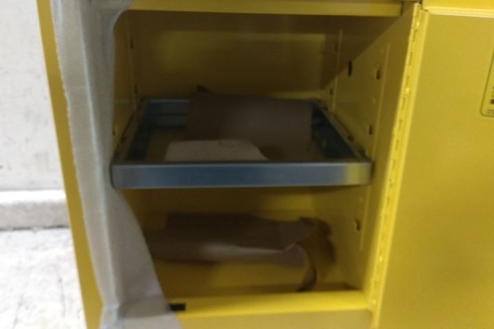 Justrite 890400 4 Gal Cap Yellow Steel Flammables Safety Cabinet