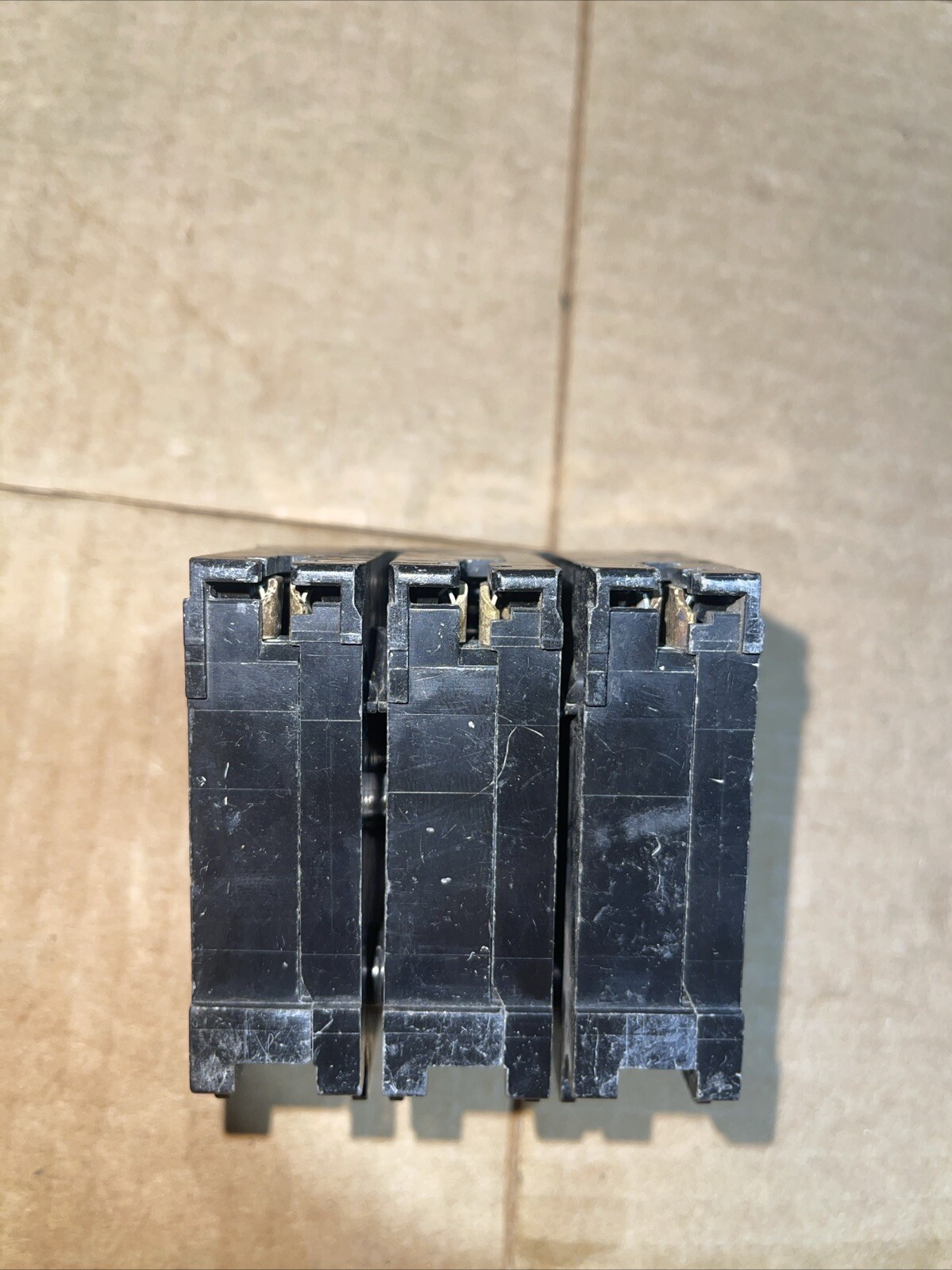 Siemens Q340 Circuit Breaker, 40 A, 240V Ac, 3 Pole, Plug In Mounting
