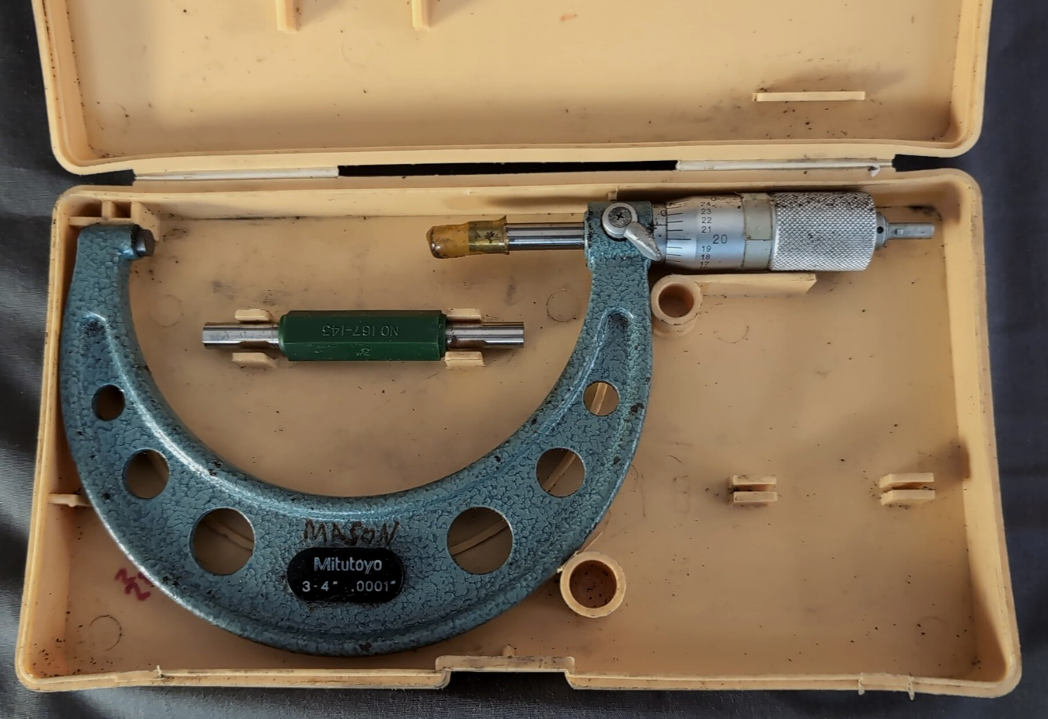 Mitutoyo 103-218 3-4″ Mechanical Outside Micrometer – Blue
