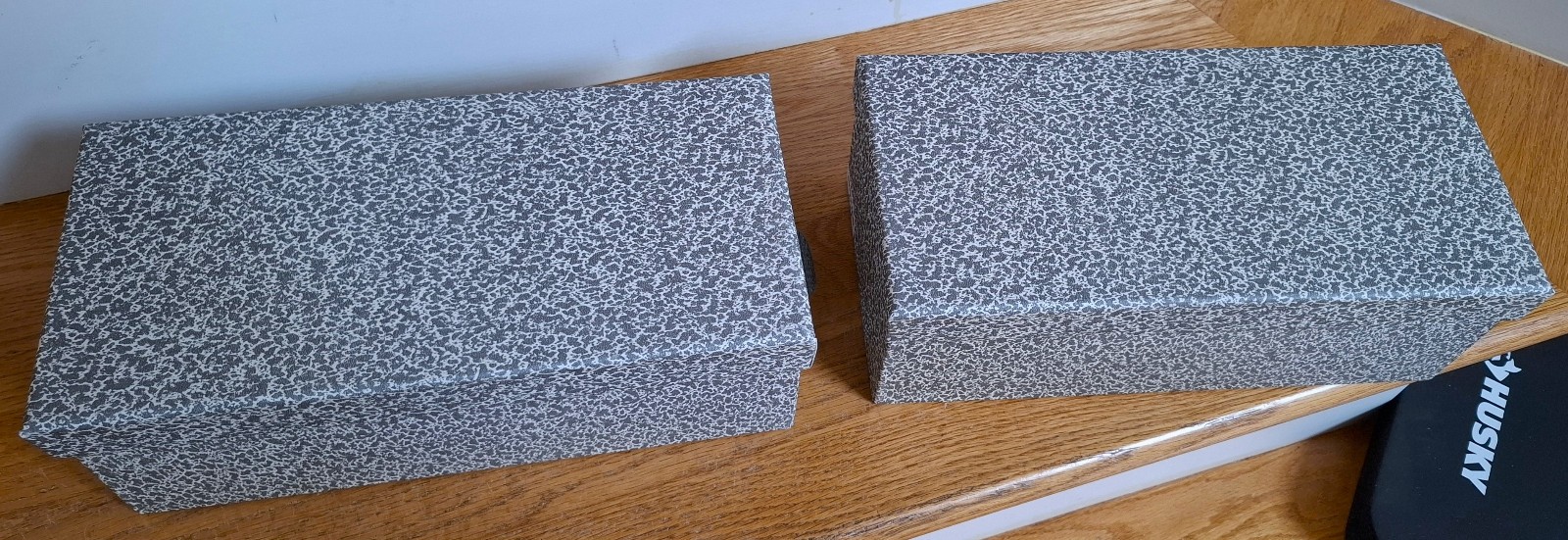 2 used Globe-Weis/Pendaflex Fiberboard Index Card Storage Box, 3″ x 5″ Card Size