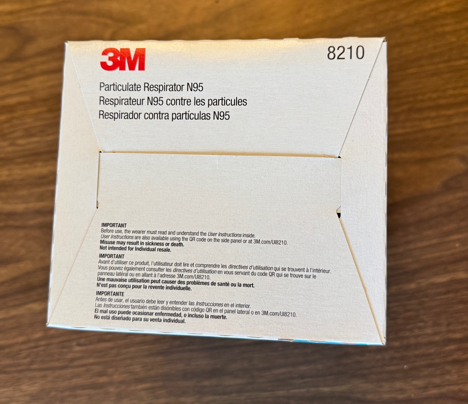 3M 8210 N95 Particulate Respirator Face Mask 20pcs – 6 boxes – 120 respirators
