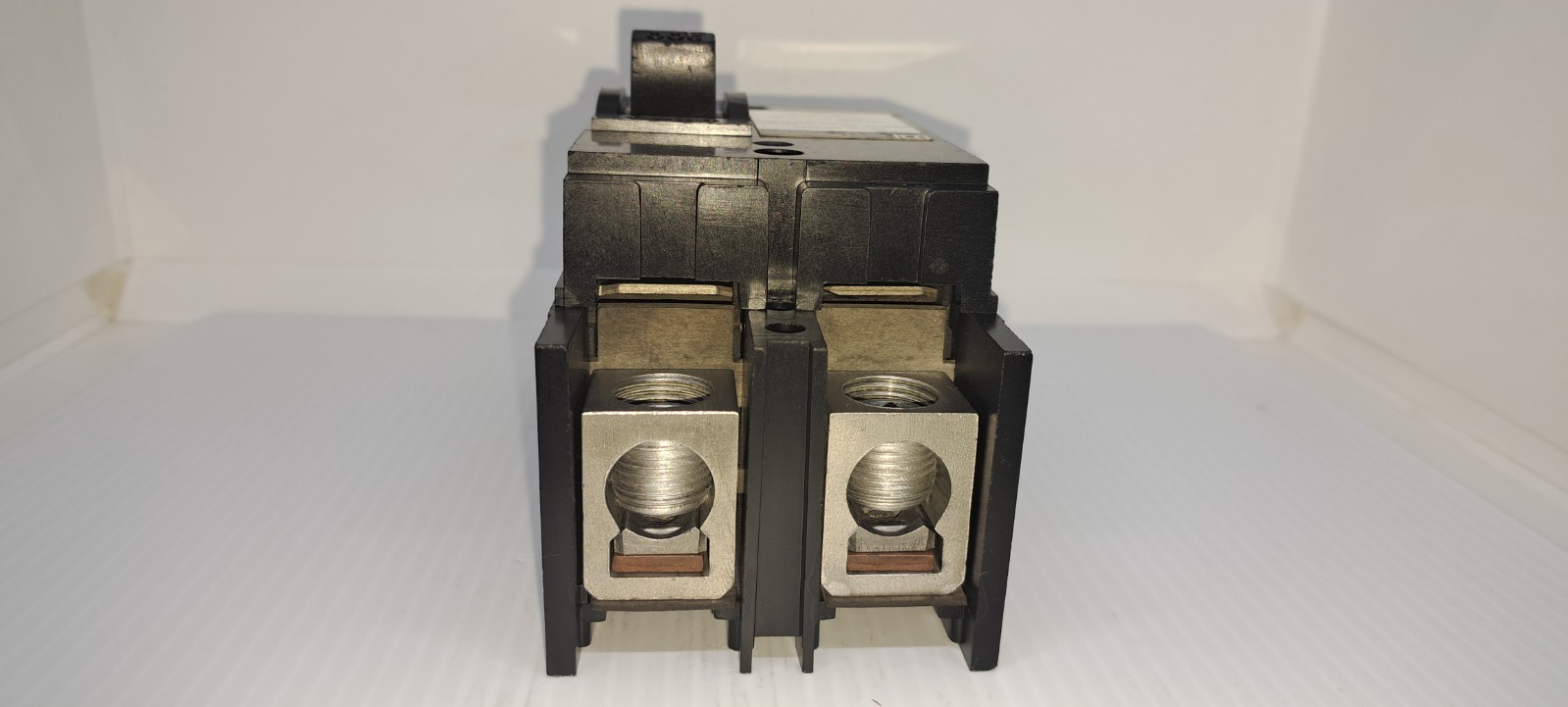 Square D Q2M2200MT 200 Amp 2 Pole 240V Main Circuit Breaker Type Q2MT NEW