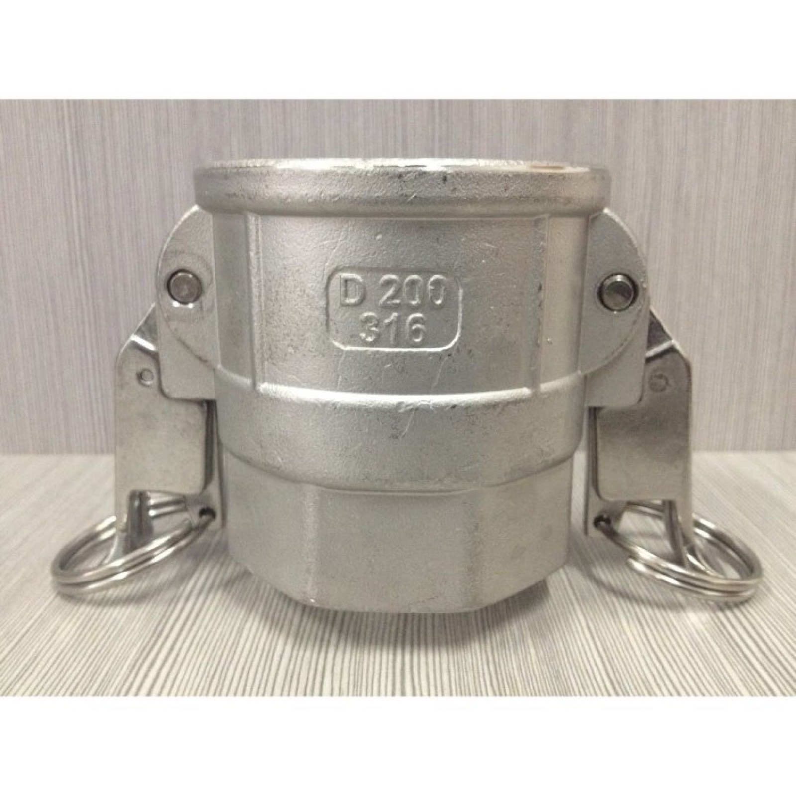 200-D-316SS Cam & Groove Type D Coupler x Female NPT