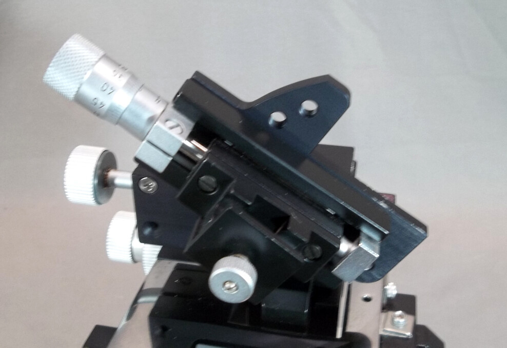 Sutter Instruments MP-85 Micromanipulator RH on Magnetic Rotating Base EX++