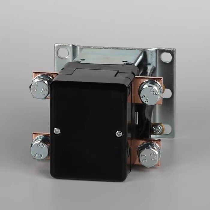 IC4482CTTA300AH124XN Electric Vehicle Single Link Main Control DC Contactor 24V
